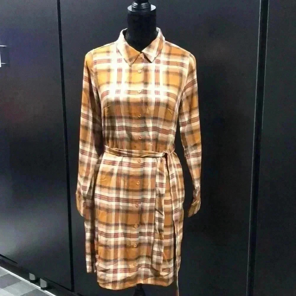 Lucky Brand V-neck,collar,long sleeve,rust plaid,button down, tie waist